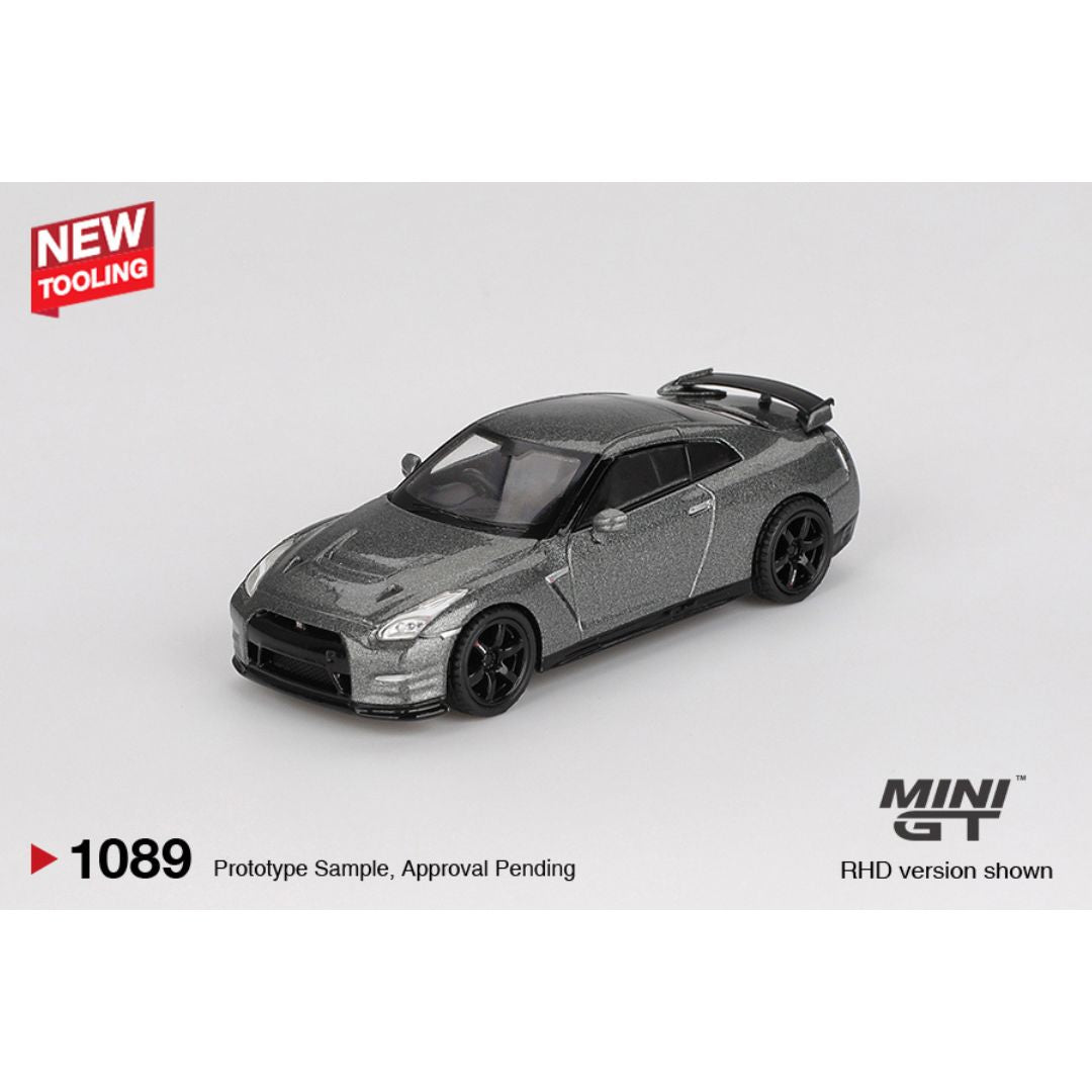 Mini GT Nissan GT-R 2013 Dark Metal Gray (NISMO R35 CRS Version) - 108