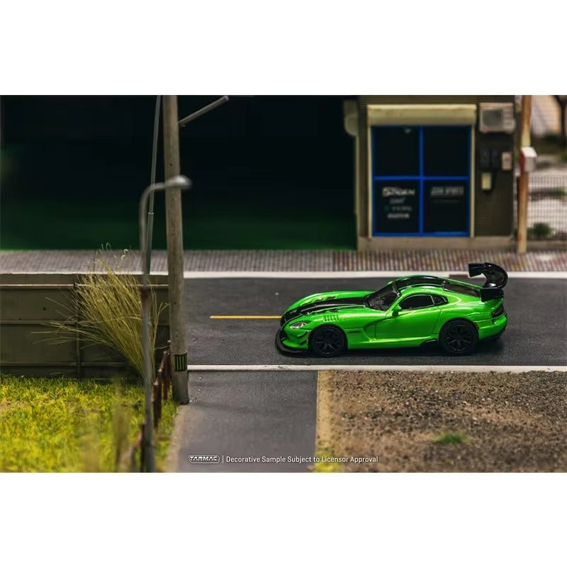 Tarmac Works Dodge Viper ACR Extreme Green