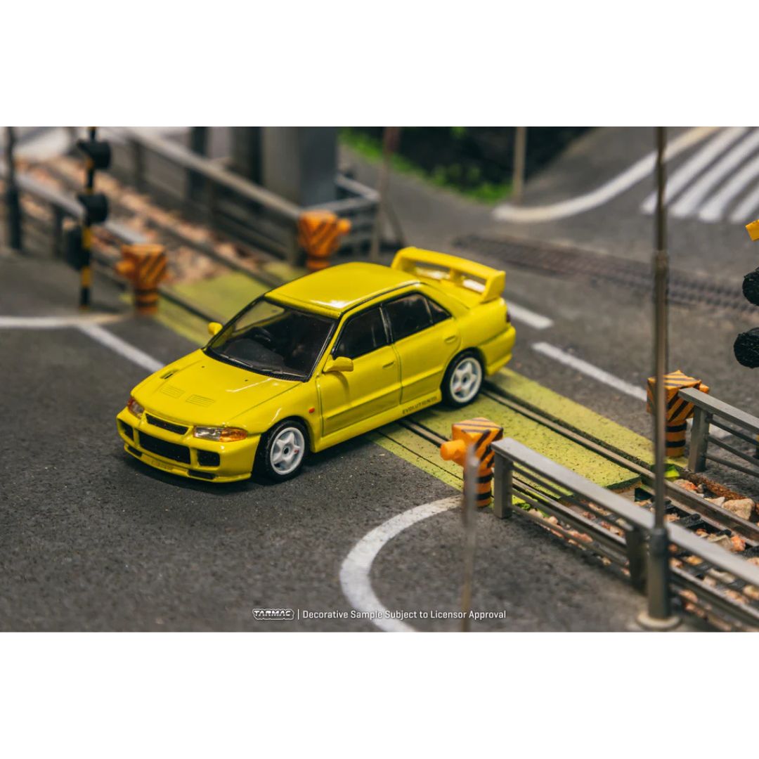 Tarmac Works Mitsubishi Lancer GSR Evolution III with Tarmac Cards