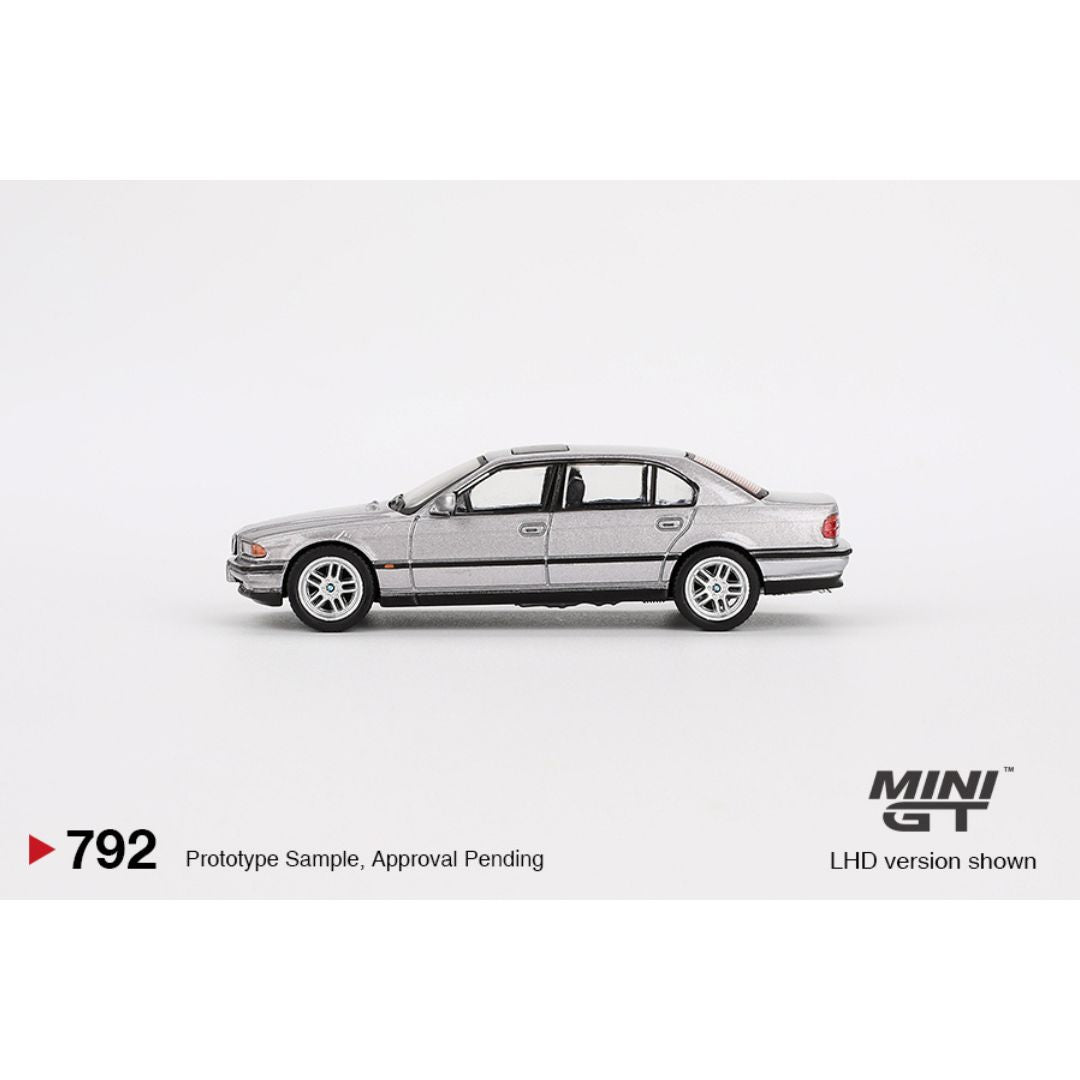 Mini GT BMW 750IL Aspen Silver Metallic - 792