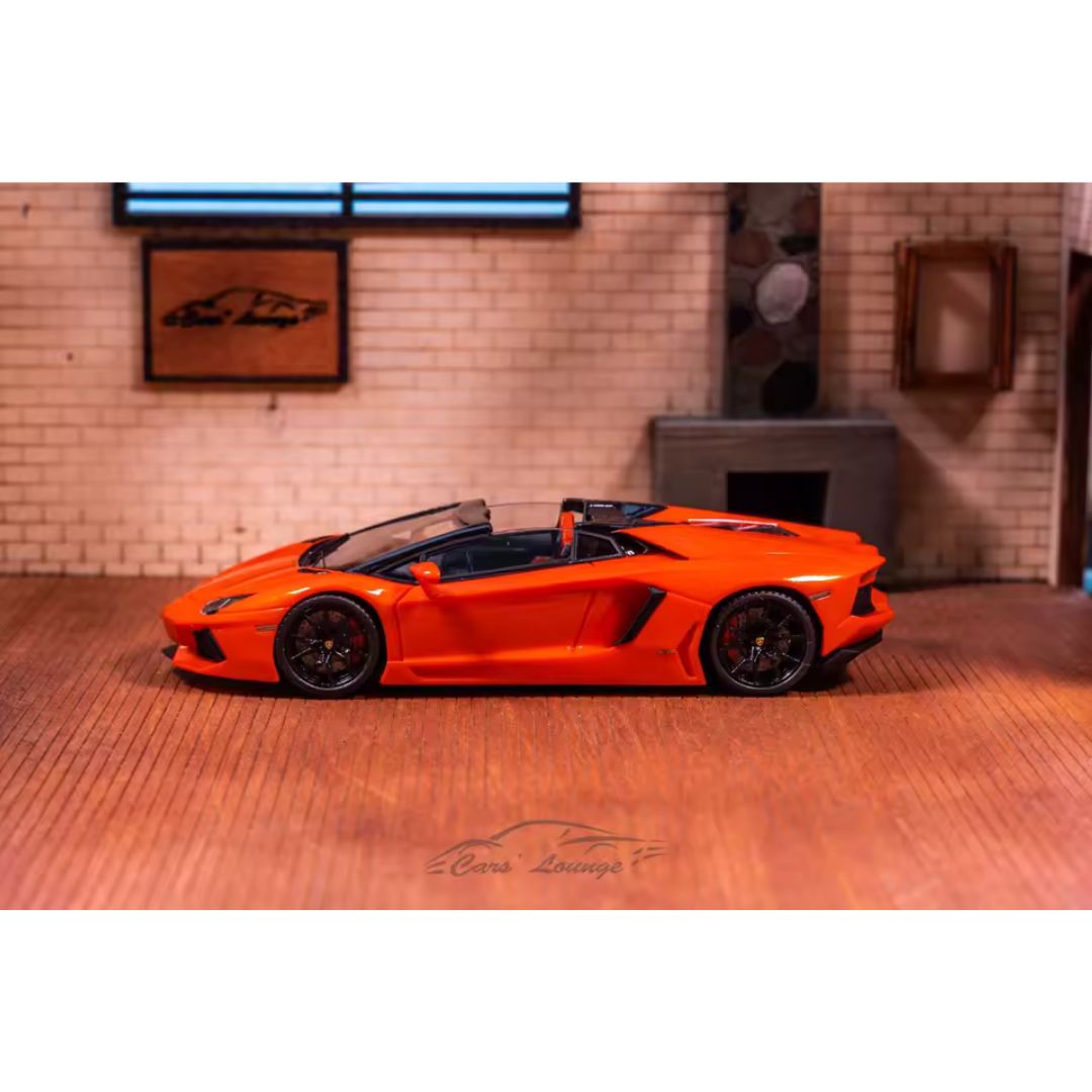 Car's Lounge Lamborghini Aventador Roadster (LP-700)