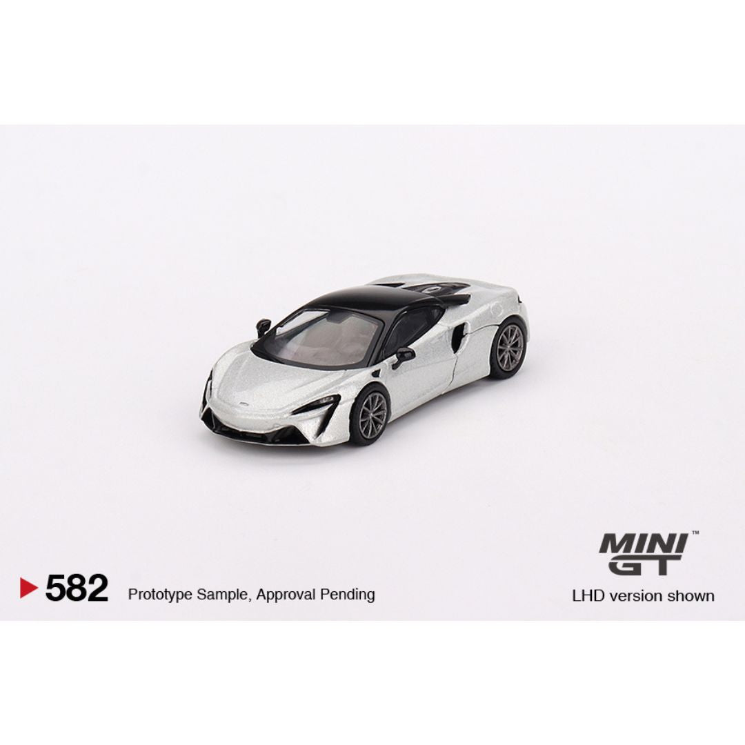 Mini GT McLaren Artura - 582