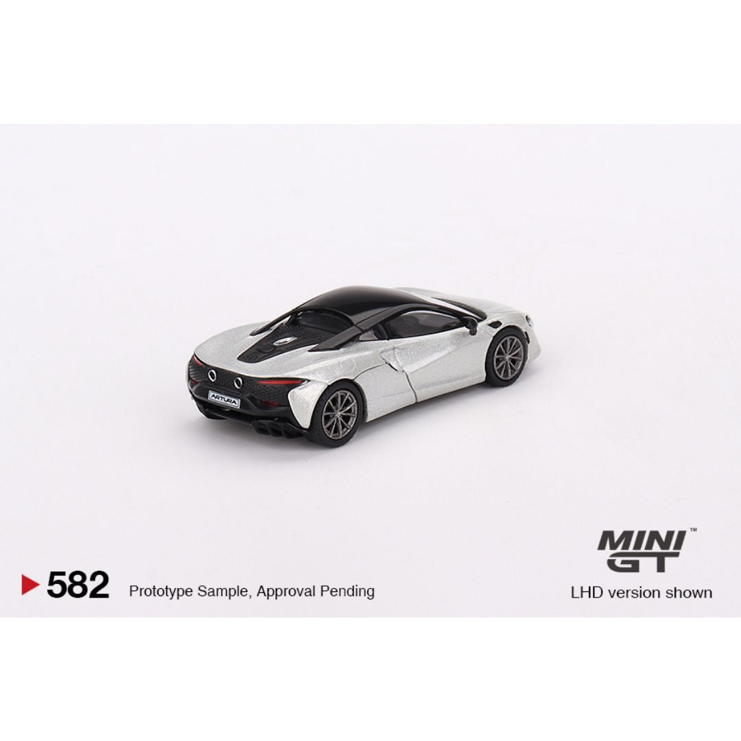 Mini GT McLaren Artura - 582