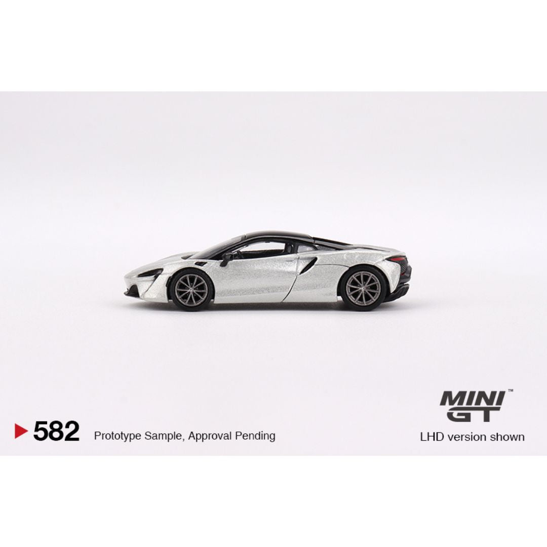 Mini GT McLaren Artura - 582