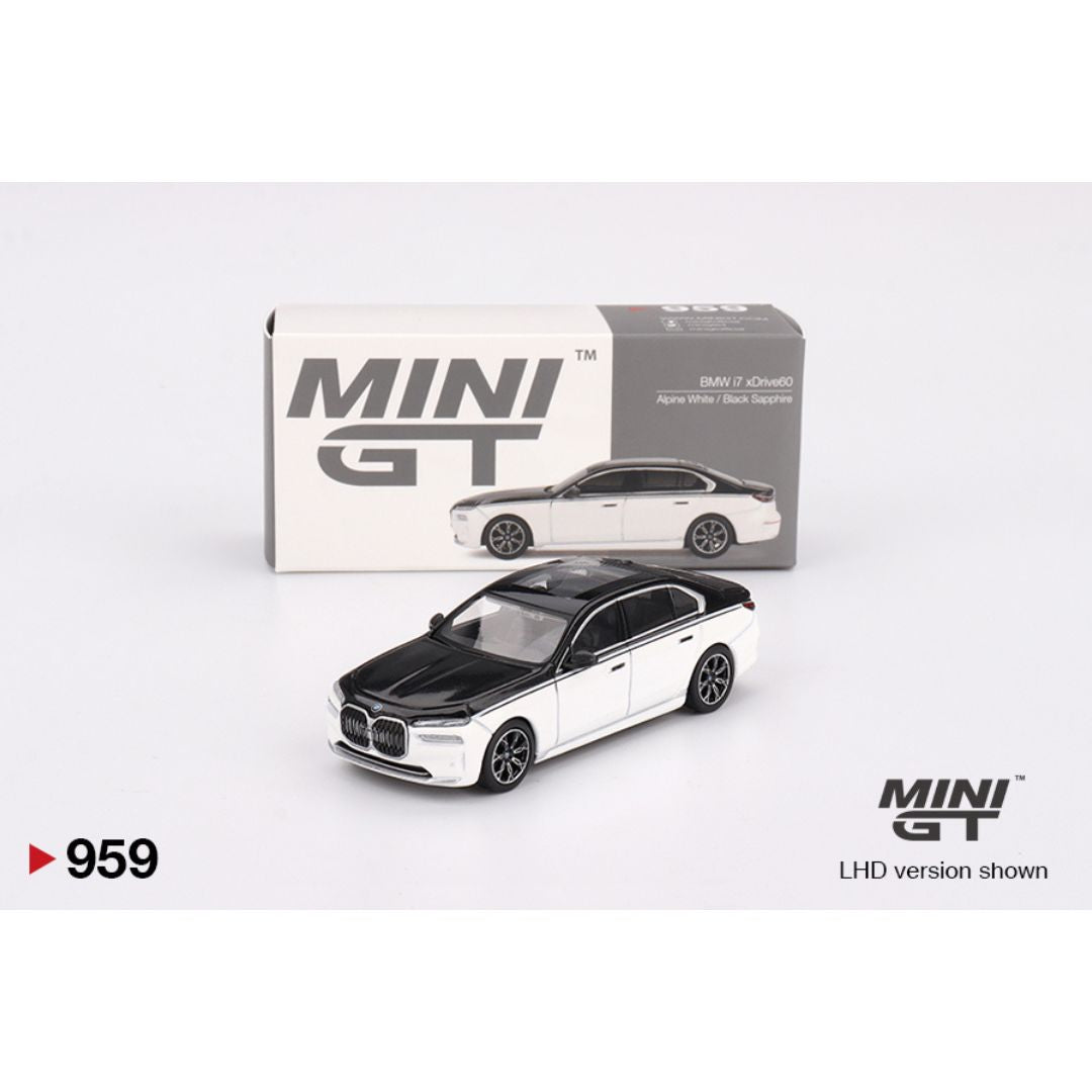 Mini GT BMW i7 xDrive60 Alpine White / Black Sapphire - 959
