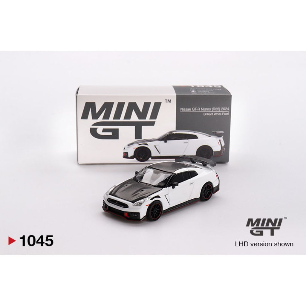 Mini GT Nissan GT-R Nismo 2024 Brilliant White Pearl  - 1045
