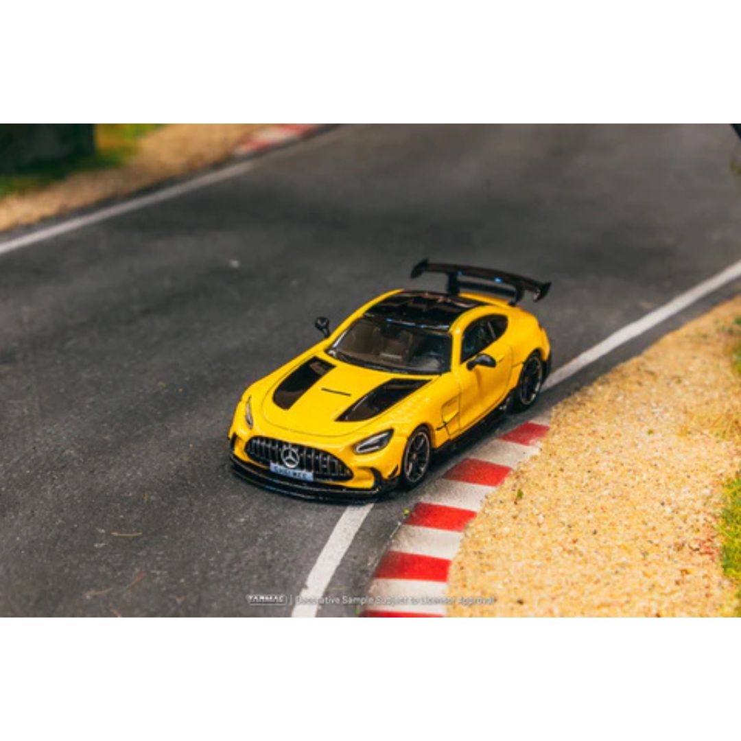 Tarmac Works Mercedes-Benz AMG GT Black Series - SHMEE150